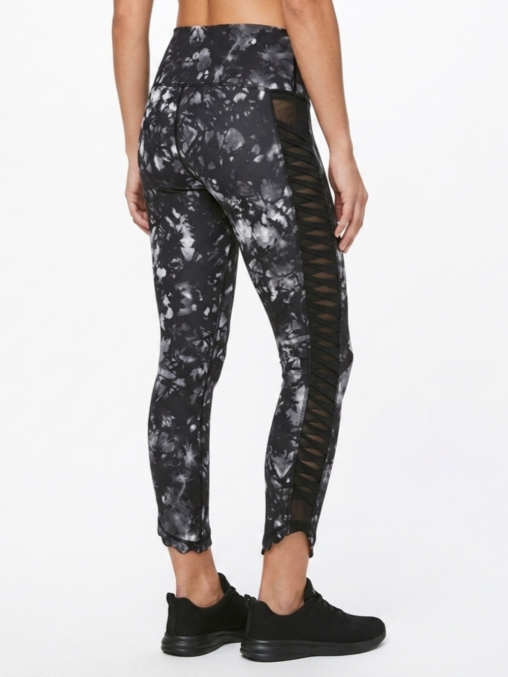 Lululemon High-Rise Crop Leggings - Size 6 - Floral/Marble Print